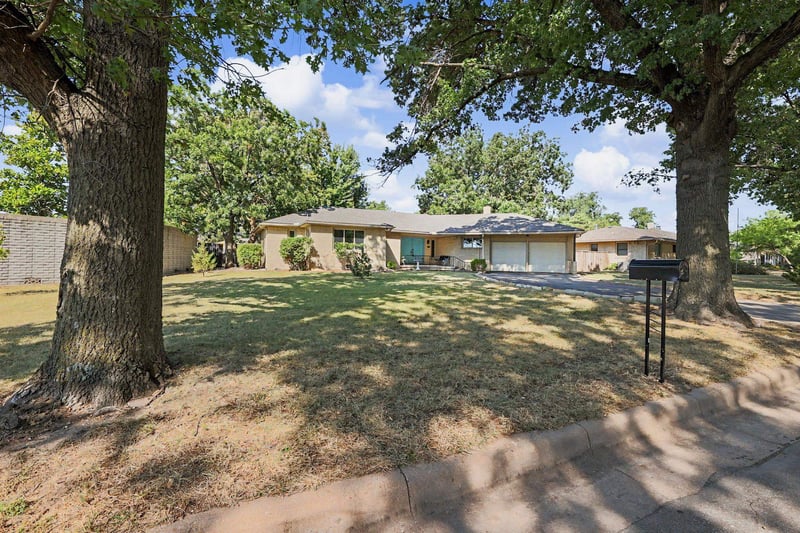 423 S Brookside, Wichita, KS 67218