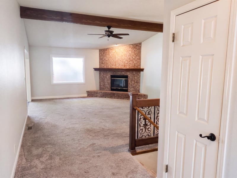 2206 N Basswood Ct, Derby, KS 67037