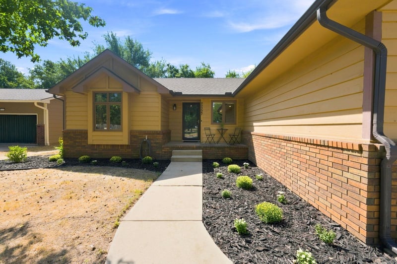 11727 W Rolling Hills St, Wichita, KS 67212