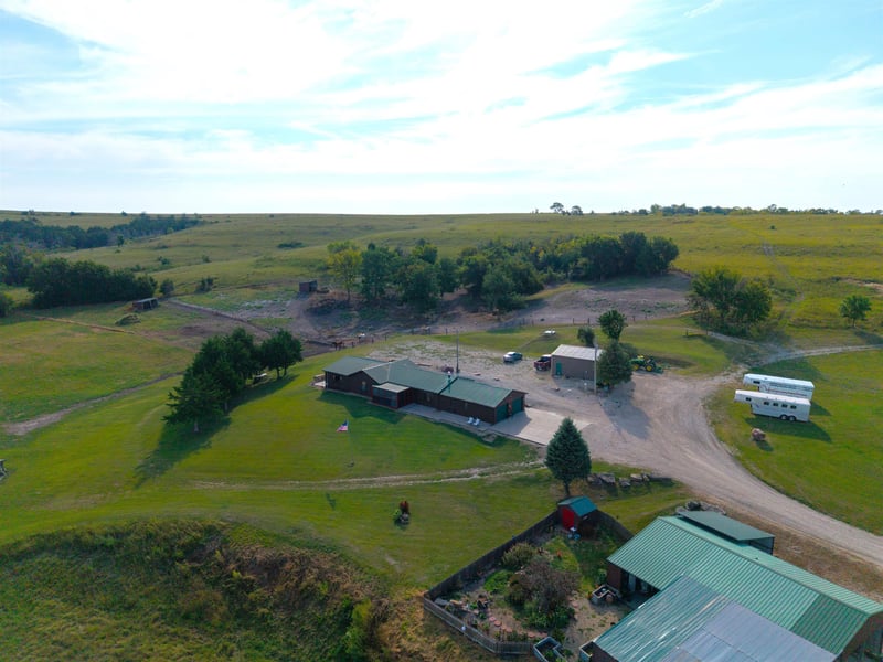 13325 Brush Creek Rd, Westmoreland, KS 66549