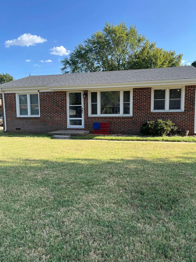 419 SW 5th, Haysville, KS 67060