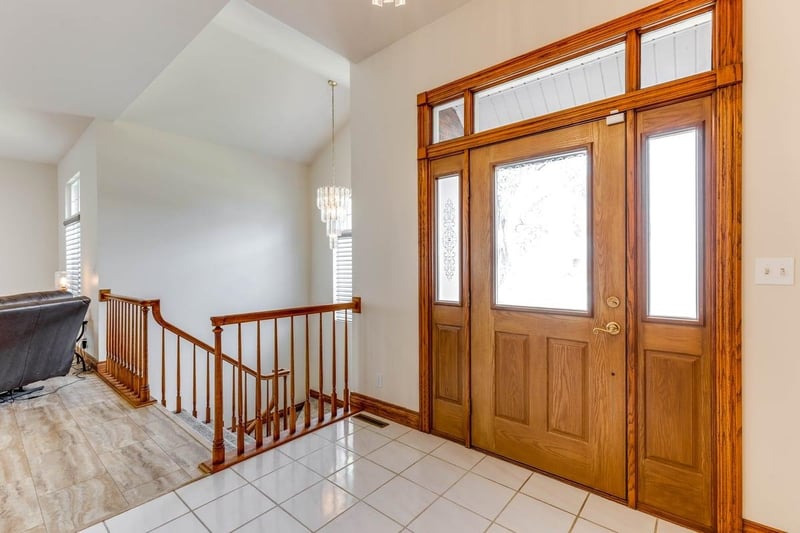 3905 Meadow Ridge Ln, Hutchinson, KS 67502