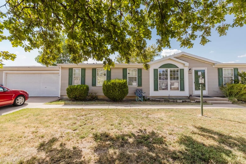 5409 S Vine St, Wichita, KS 67217