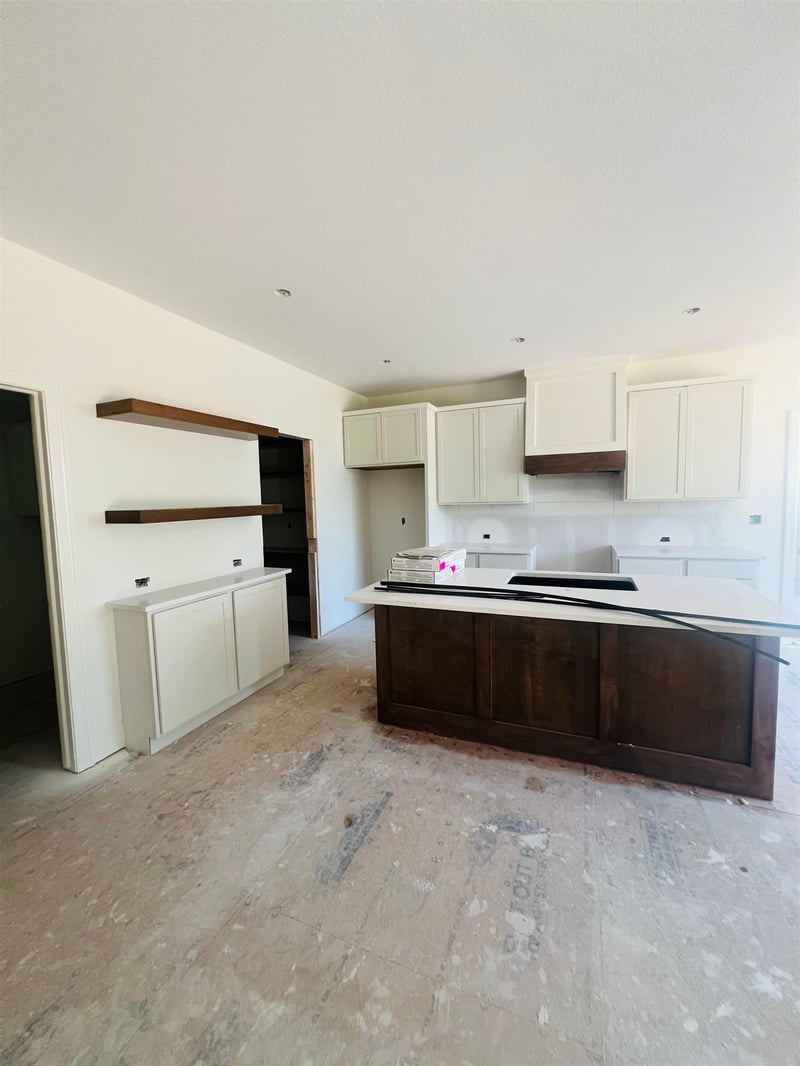 10806 W Graber St, Wichita, KS 67215