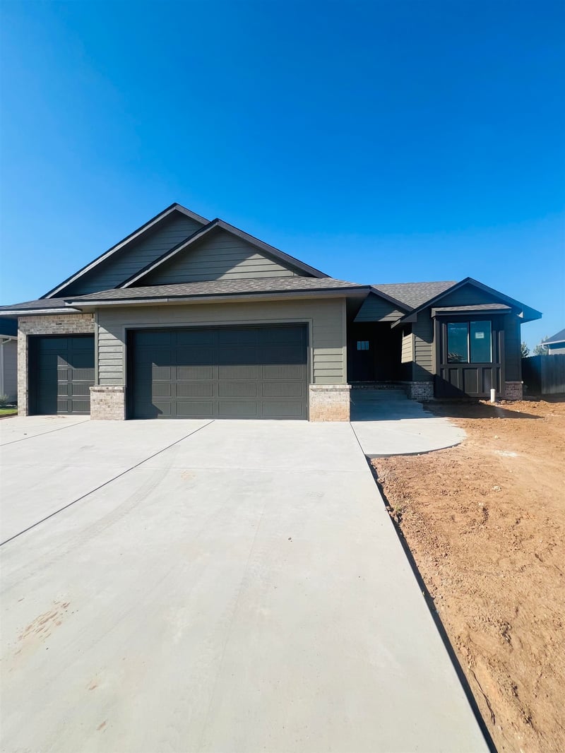 10806 W Graber St, Wichita, KS 67215