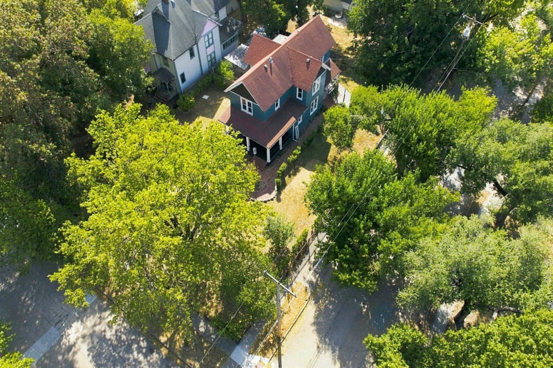 1557 N Fairview Ave, Wichita, KS 67203