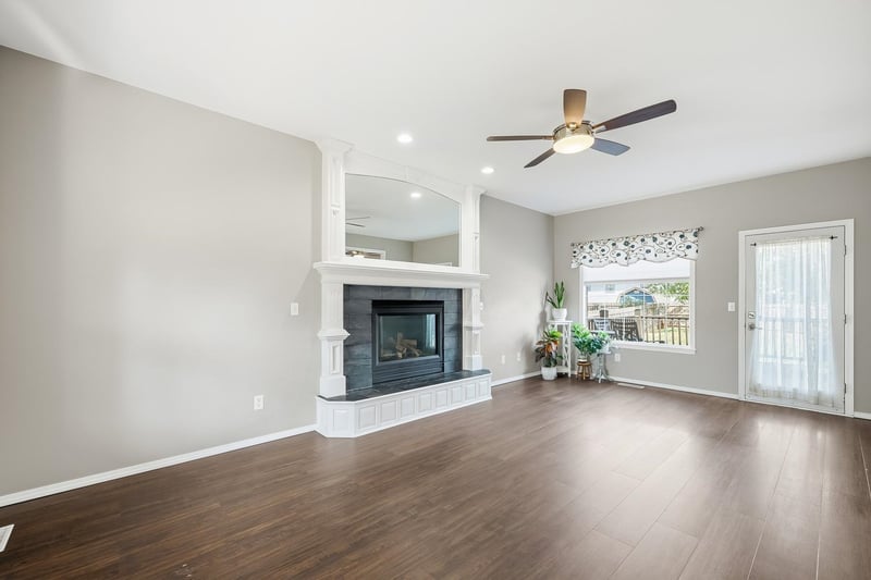 4 E 2nd Cir, Valley Center, KS 67147