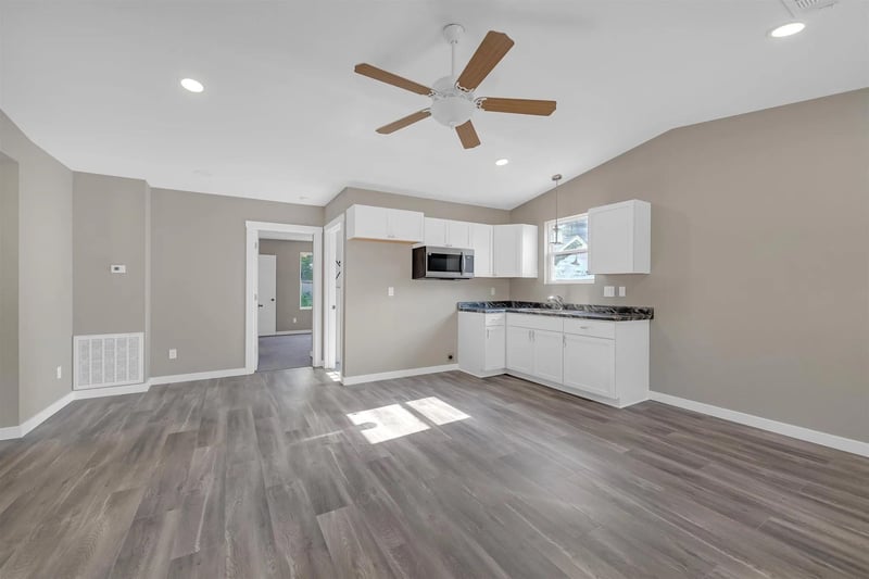 718 E Jackson, Arkansas City, KS 67005