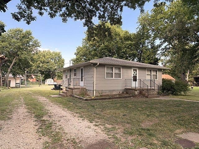 309 N Stark St, Bennington, KS 67422