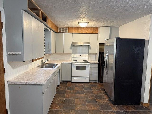 309 N Stark St, Bennington, KS 67422