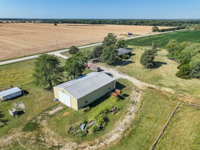 15592 NW 60th, Whitewater, KS 67154