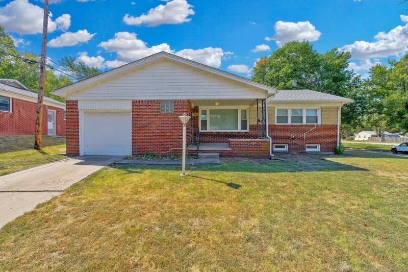 7417 E Lincoln, Wichita, KS 67207
