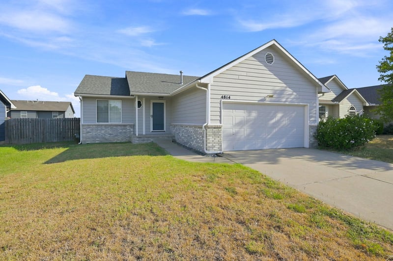 4814 E Pembrook St, Wichita, KS 67220