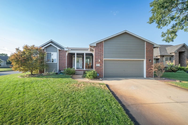 2362 N Sandplum St, Wichita, KS 67205