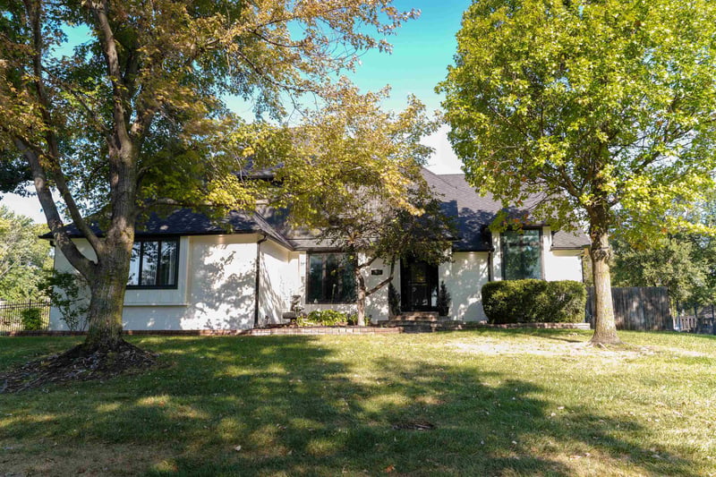 1308 N Fieldcrest Ct, Wichita, KS 67212