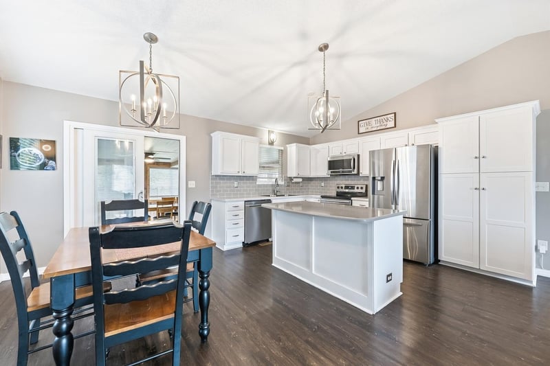 1543 N Aksarben St, Wichita, KS 67235-9762