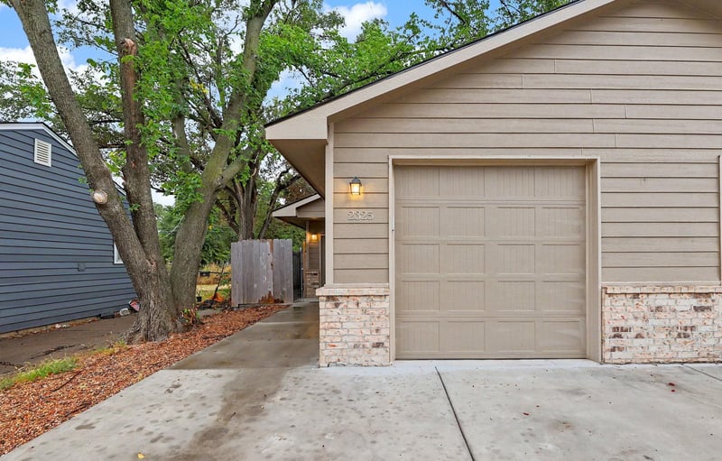 2325 N Burns Ave #2327 N Burns Ave, Wichita, KS 67204
