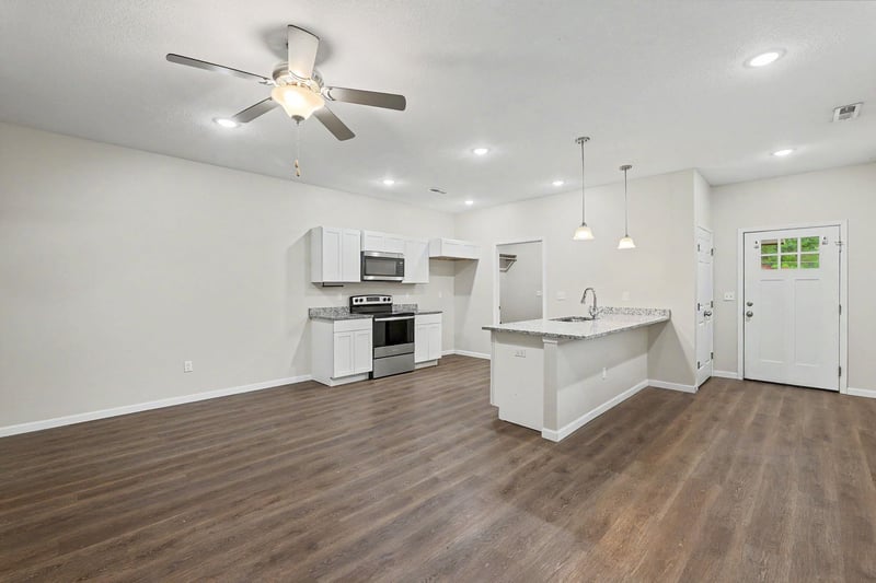 2325 N Burns Ave #2327 N Burns Ave, Wichita, KS 67204