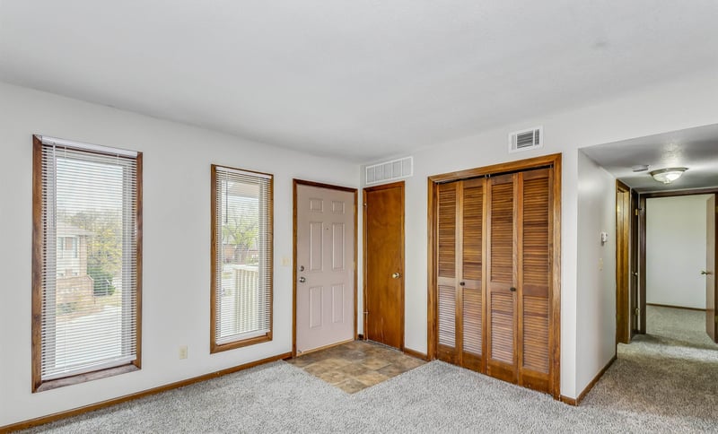 6808 W Par Ln, Wichita, KS 67212