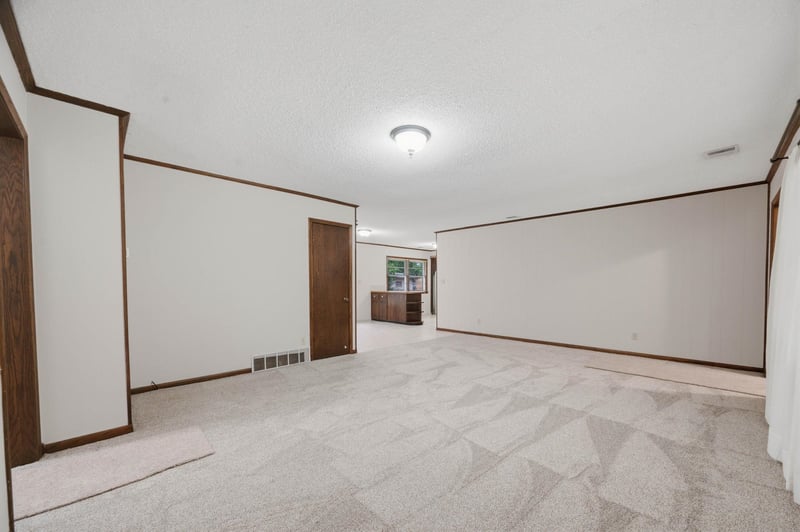 7826 W Quail Ln, Wichita, KS 67212