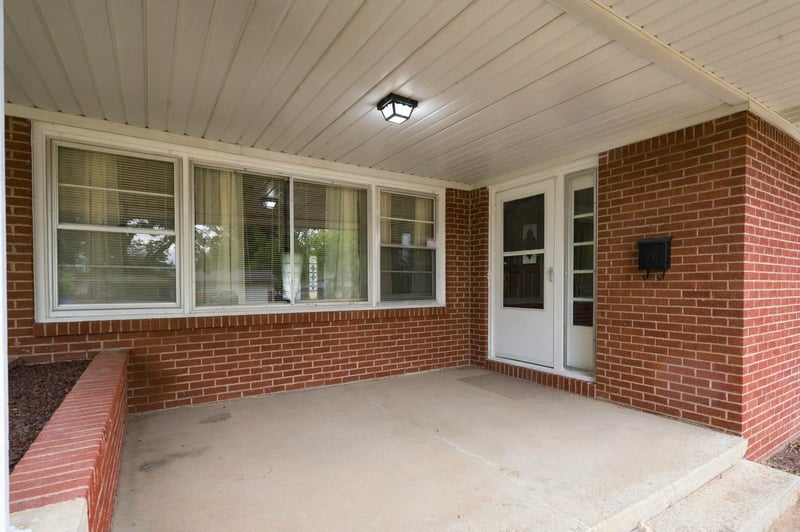 7826 W Quail Ln, Wichita, KS 67212