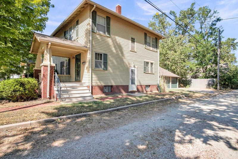 316 N Pine St /318 N Pine St, Newton, KS 67114