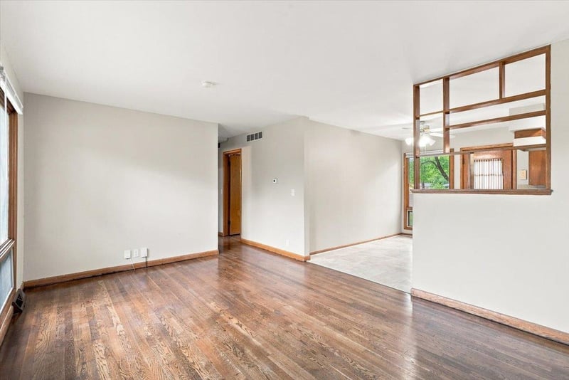 1415 N Prairie Ln, Derby, KS 67037