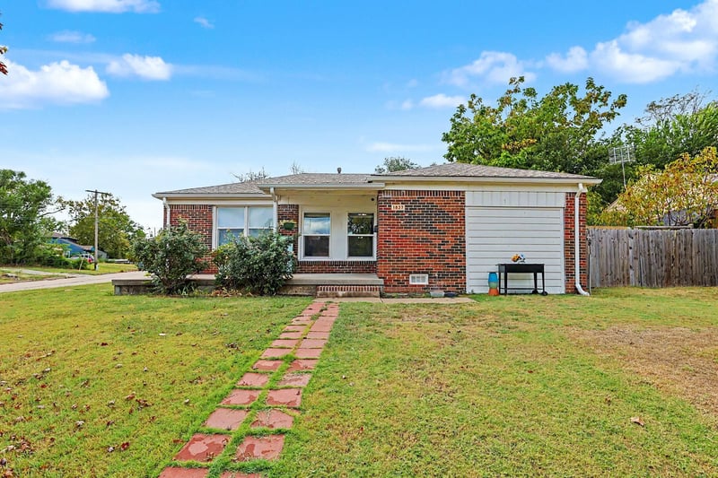1837 S Drollinger, Wichita, KS 67218