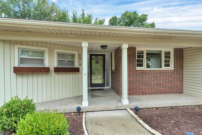 5819 Blueridge St, Wichita, KS 67208