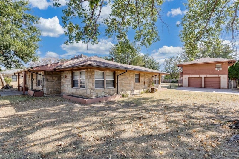 1418 N Pleasant Vw, Wichita, KS 67203