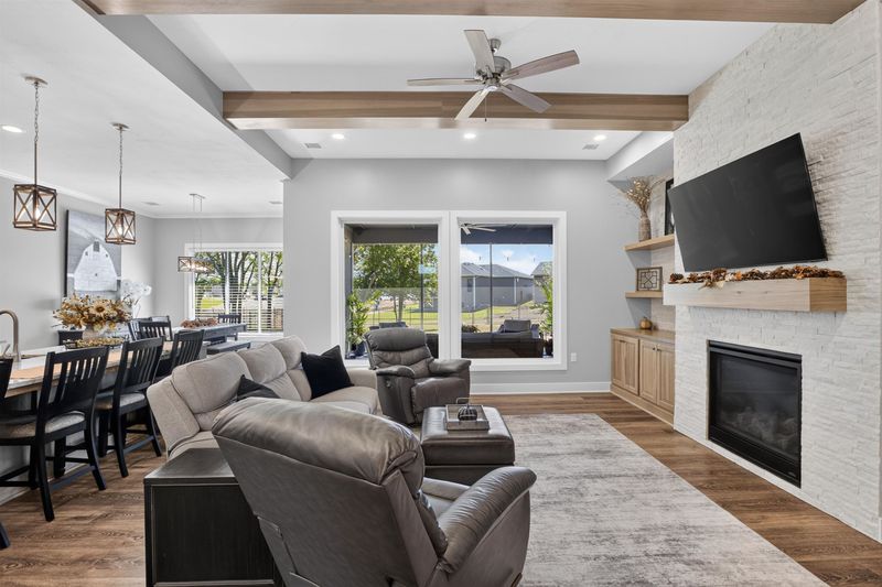5945 E Forbes, Bel Aire, KS 67220