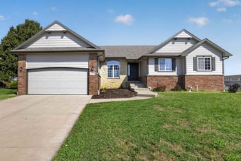 5216 N Colonial, Bel Aire, KS 67226