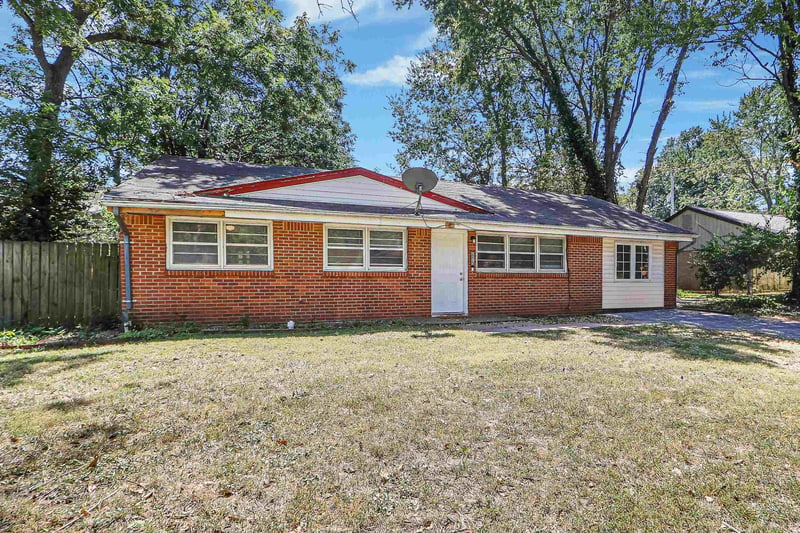2213 Todd Rd, Manhattan, KS 66502-3443