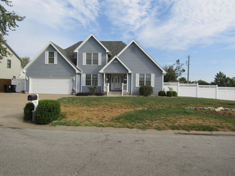 2133 Pheasant Ln, Salina, KS 67401
