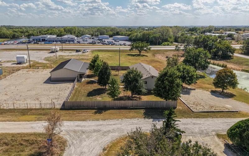 11967 SW 99th St, Augusta, KS 67010