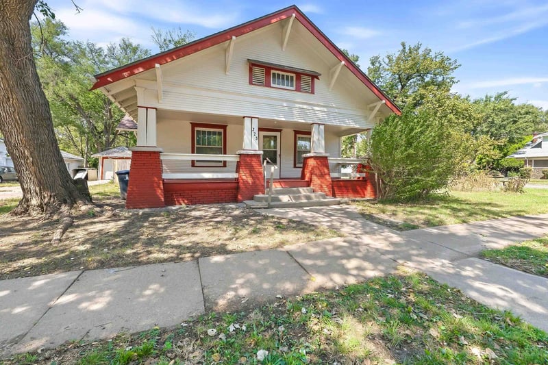 323 N Summit St, El Dorado, KS 67042