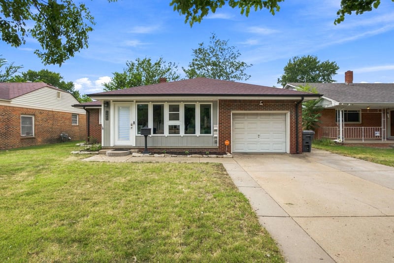 2045 S Estelle Ave, Wichita, KS 67211