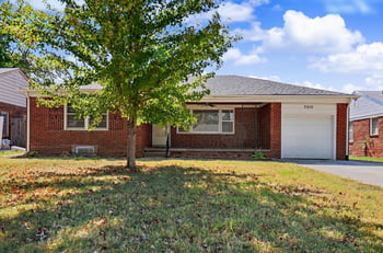 5819 E Oakwood Dr, Wichita, KS 67208