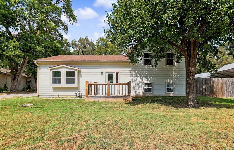 126 W 58th St S, Wichita, KS 67217