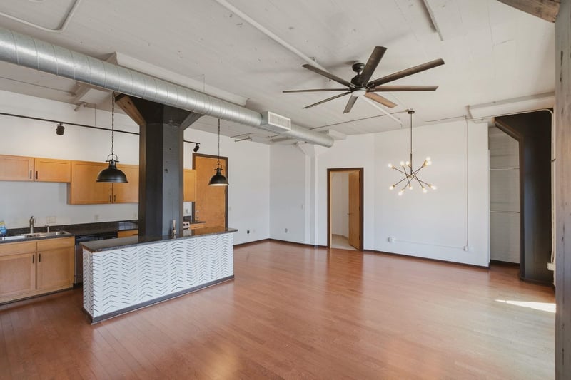 201 S Saint Francis Ave #303, Wichita, KS 67202