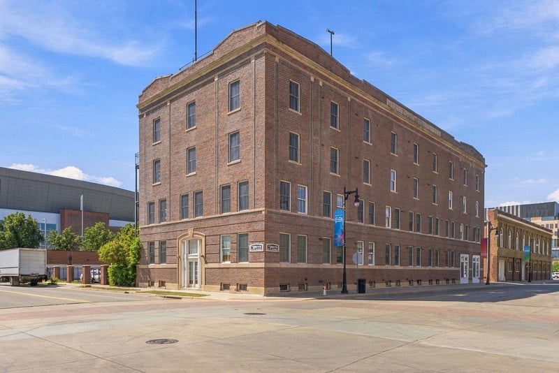 201 S Saint Francis Ave #303, Wichita, KS 67202