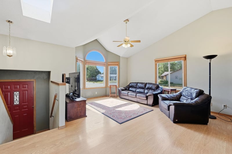 10026 W Yosemite Ct, Wichita, KS 67215