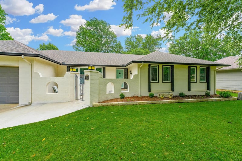 1366 N Caddy Ln, Wichita, KS 67212