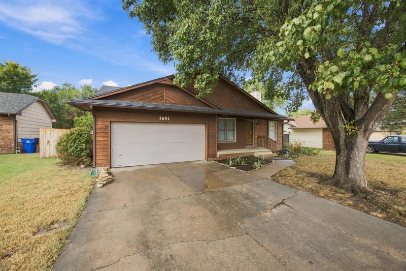 1651 S Willow Oak, Wichita, KS 67230
