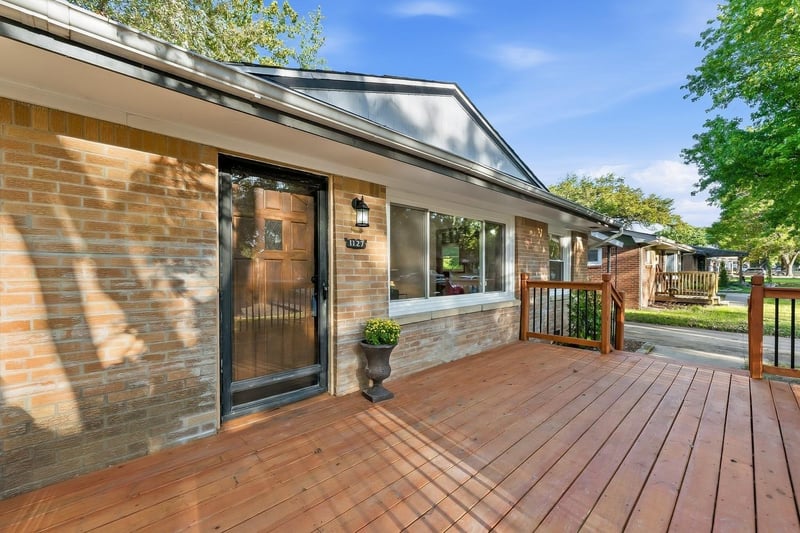 1127 N Westview Dr, Derby, KS 67037
