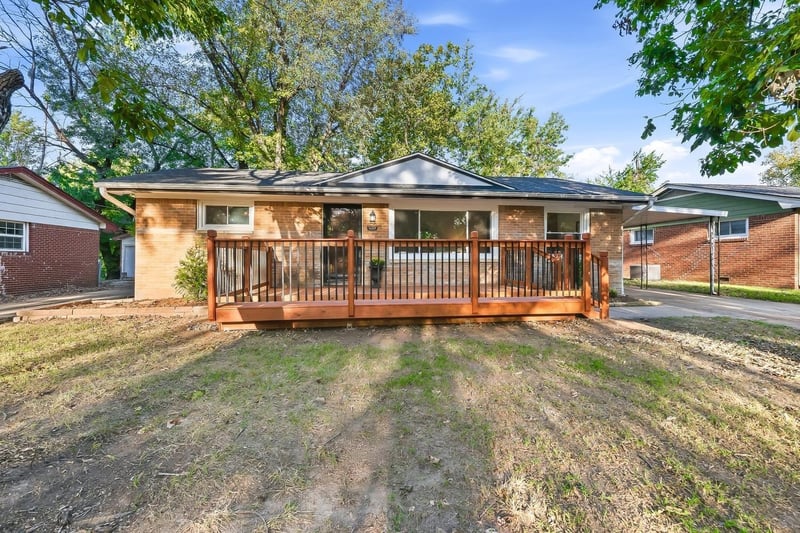 1127 N Westview Dr, Derby, KS 67037