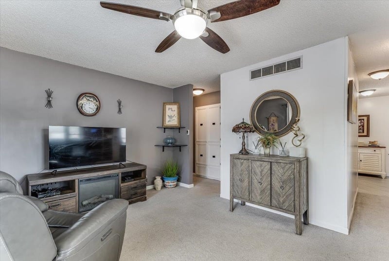 10 Argon Dr, Goddard, KS 67052