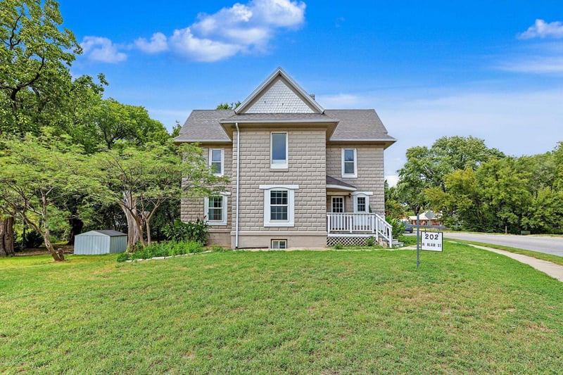 202 W Blair, Mulvane, KS 67110