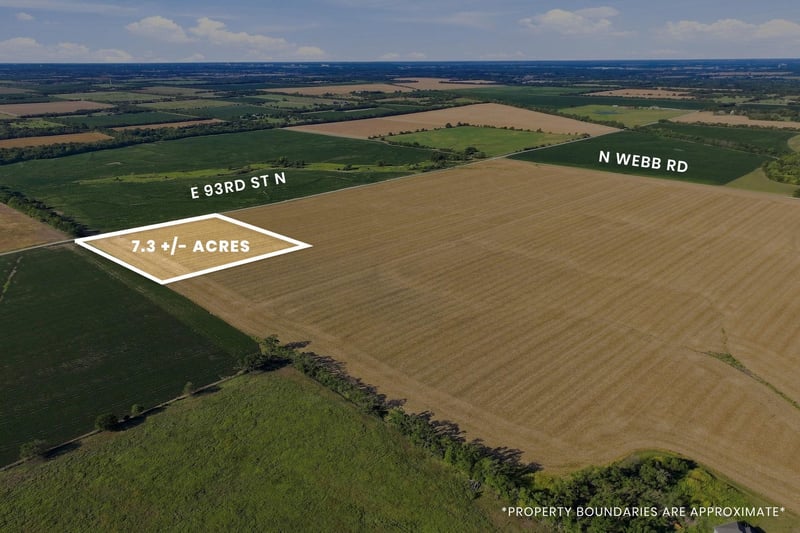 Lot 1 E Prairie Creek Est, Valley Center, KS 67147