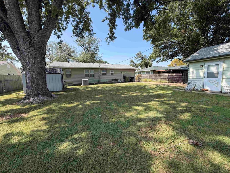 2129 Edward St, Salina, KS 67401